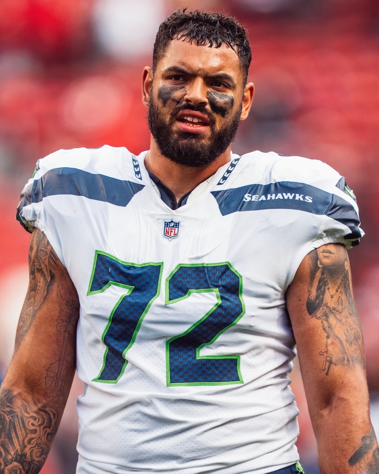 PFF_College's tweet photo. Abraham Lucas in pass protection this season:

🔵 152 pass block snaps
🟢 Zero sacks allowed https://t.co/MpBbODLFfI
