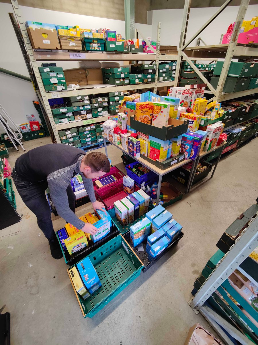 Bazaarvoice's tweet photo. And the Belfast team volunteered at the South Belfast Foodbank yesterday! #LiveBV #bgenerous https://t.co/JsP206PQhJ