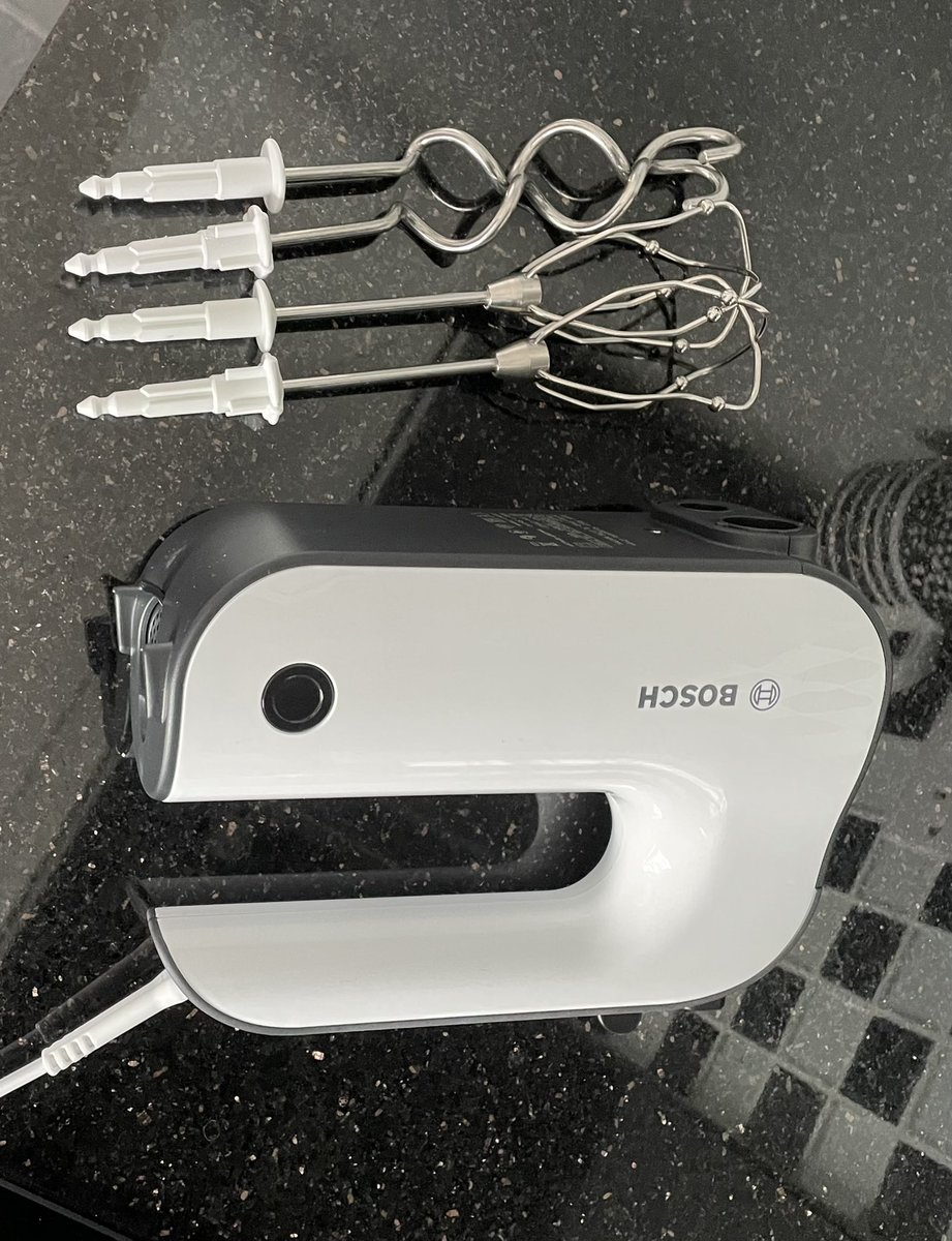 SueMarsden16's tweet photo. Thanks #ArgosTesters and @Argos_Online for this fab hand mixer from @BoschUK It’s powerful, efficient and super quiet. #Baking #MarvellousMeringue #HalloweenTreats #LikeABosch https://t.co/uwKRBHZfS9