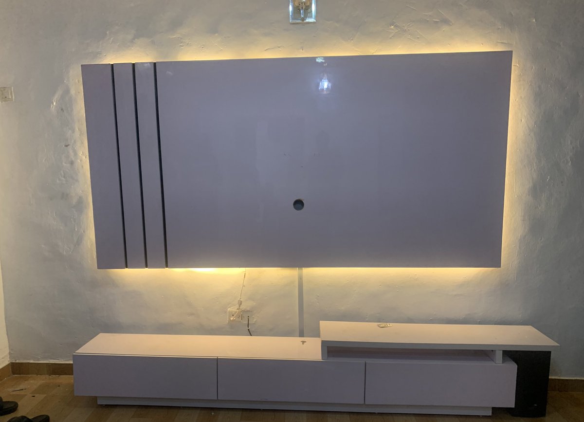 mister_topnotch's tweet image. #FlashDeals :This tv wall unit available for sale, 
Location is Bodija, Can be delivered to your door step(charge apply) Dm me if interested. 
Kindly RT to my buyers 🙏 
#furniture #tvwallunit #sittingroom #BellaOkagbue #audioleak