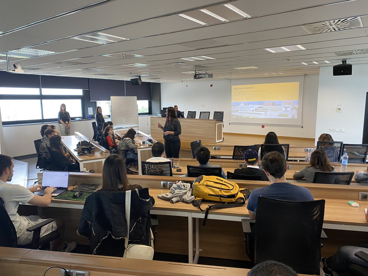 HUB4TecnoCampus's tweet photo. Anahí Moyano (@AnahMoyano1) 🗣️, responsable del #EmprendimientoUniversitario de @TecnoCampus, pone a disposición de los #estudiantes herramientas, recursos e iniciativas como los #PremiosCreatic o el #TecnoChallenge para desarrollar ideas de negocio 💡 https://t.co/H6i8eJDjn6