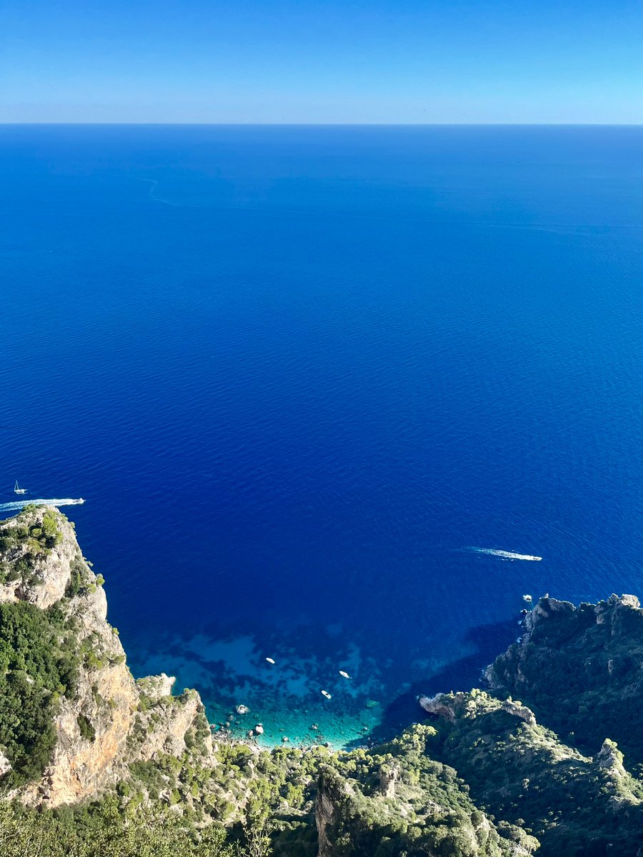 Capri 💙 so wonderful spending time on this beautiful island with such a lovely group! Thanks to @ElegantResorts and <a href="/CapriPalace/">Capri Palace Hotel</a> for hosting such a magnificent trip