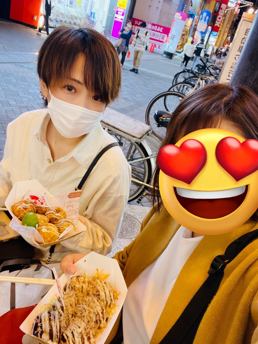 smilekai109's tweet photo. 大阪楽しかったな。。。
久しぶりに友達と旅行した🤧🤧
新喜劇も初めてやったけど面白すぎた…
たこ焼きサイコーだった🤧
顔が疲れとる🤣🤣

りとにも会えたから満足(´﹃｀) https://t.co/fEHHxjV5TF