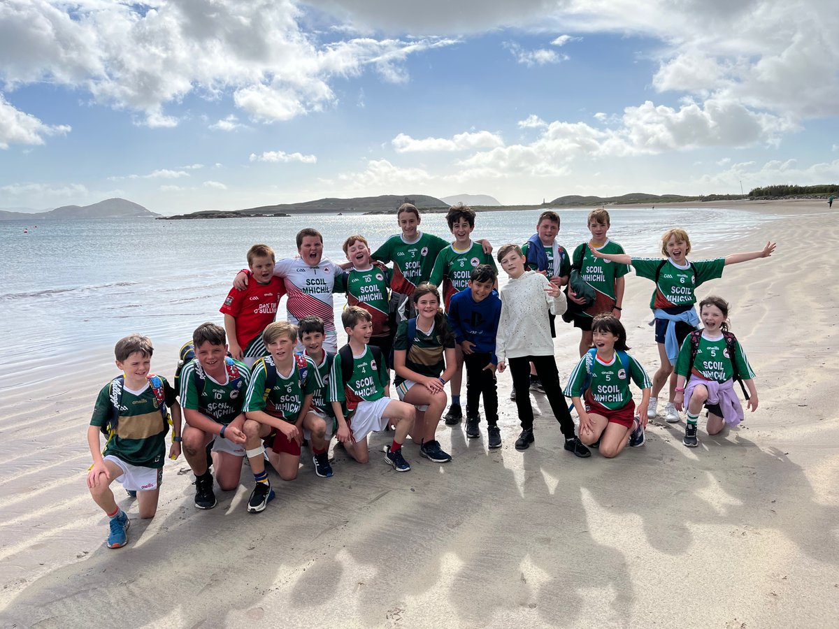 An cluiche deireanach againn inniu agus bhuamar arís! Ár mbuíochas dár mbainisteoir Anthony, fear na Gaillimhe, an réiteoir <a href="/plunkett76/">Plunkett Mc Elhatton</a> ó Tír Eoghain agus fear Mhaígh Eó <a href="/tommy_c99/">Tommy Conroy</a> as tacú linn! Scoil Mhichíl abú! ❤️💚 <a href="/BriUibh/">Brí Uíbh Ráthaigh</a> <a href="/GreenandredGAA/">OFFICIAL St.Michaels Foilmore GAA Club</a> <a href="/IveraghTaskForc/">Tascfhórsa Uíbh Ráthaigh</a> <a href="/CumannNa/">CnaMbunscol Ky</a>