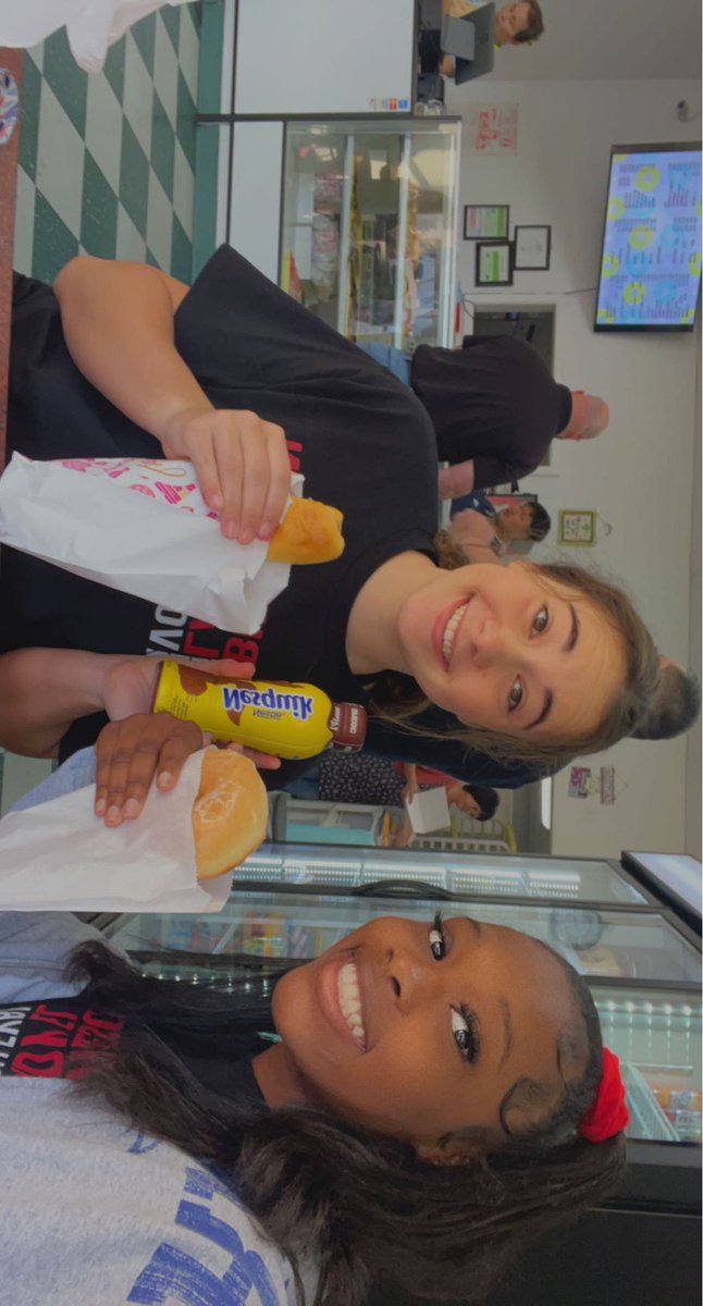 Week 9 Donut Buddy Date with my girl <a href="/CarlockKendall/">Kendall Carlock</a> ❤️❤️<a href="/LadyElk_Vball/">Burleson High School Volleyball🏐</a>