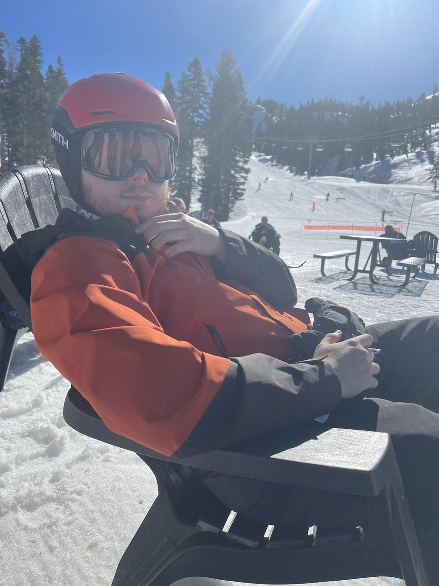MaddieRewcastle's tweet photo. It’s this handsome man’s birthday @michaelbooky love doing life with you! https://t.co/M5GkwrG3Lf