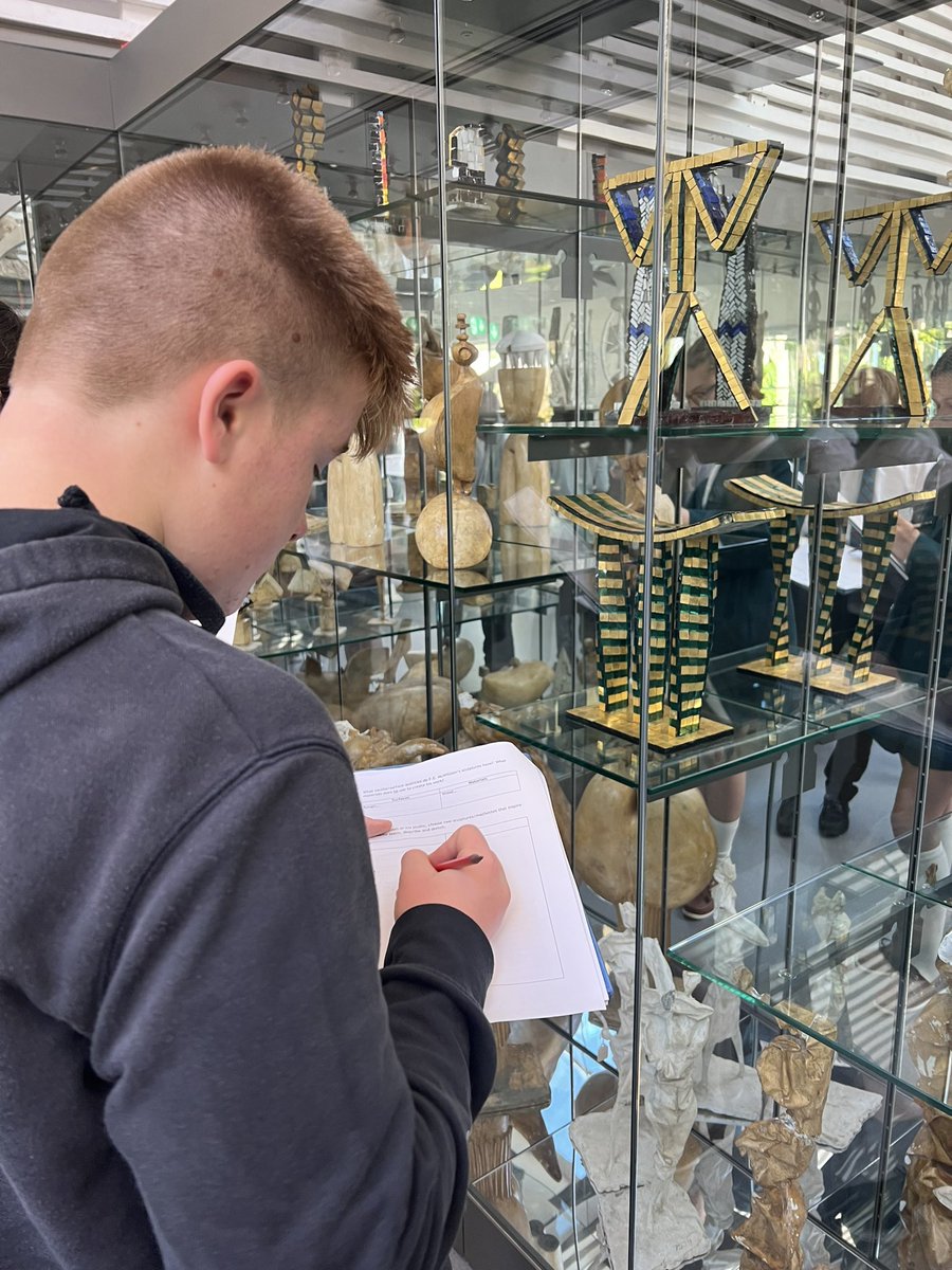 BanAcademyNews's tweet photo. Year 10 had the opportunity to take inspiration and sketches of @FEGALLERY work in preparation for the 3D element of their projects inspired by his maquettes and process. https://t.co/x8HStgrREP