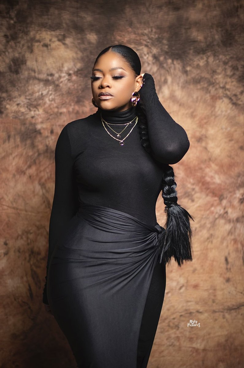 sandrinennanga's tweet photo. #tonfeu #çadonne #SandrineNnanga #sandrinennanga2.0 

Crédit photo @MYLYPictures
MUA Boris_thadee_Makeovers
DA @batifilek https://t.co/nkMwesdCmf