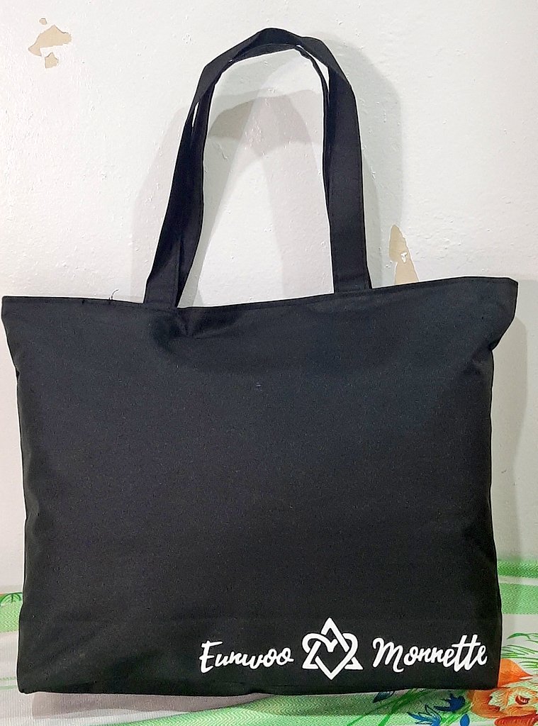paintnfootprint's tweet photo. Another bag accomplished for a client. The client just received it today! Hope she likes them! ❤
Get customized with us!
Dm for orders and inquiries!
#PaintAndFootprints #PF_Customs #Roroha #ASTRO #아스트로 #KOOKOO #NOONOO https://t.co/9l0LkqTsR5