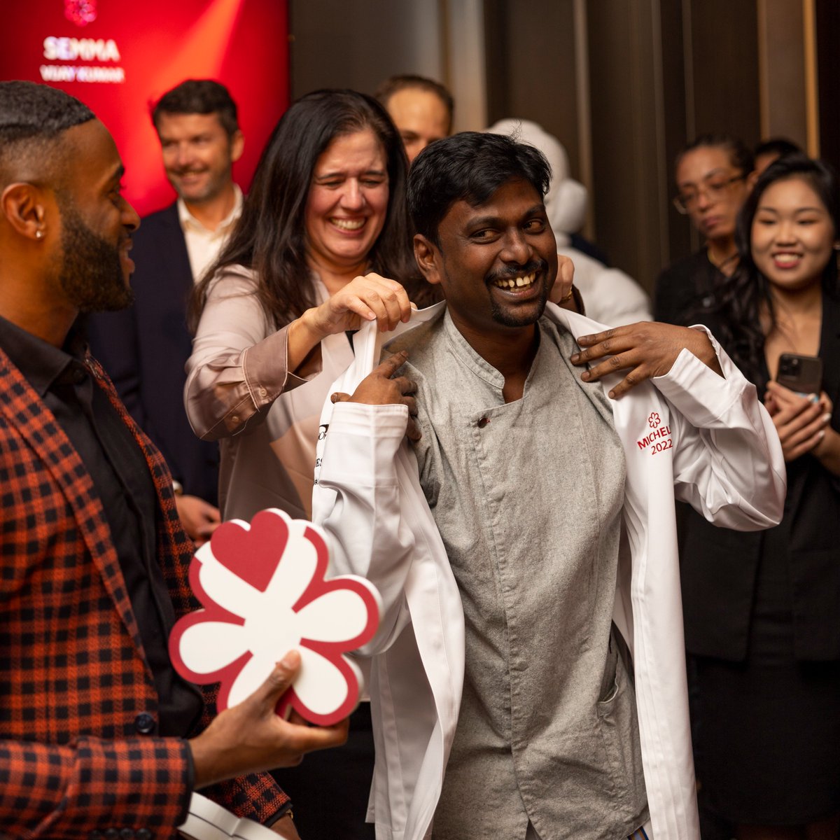 What a night! #MICHELINStar22 #MICHELINGuideNY Congrats to the NY restaurant teams that earned <a href="/MichelinGuideNA/">MichelinGuideNorthAmerica</a> awards! ⭐️⭐️⭐️
michelinmedia.com/c0/michelin-gu…