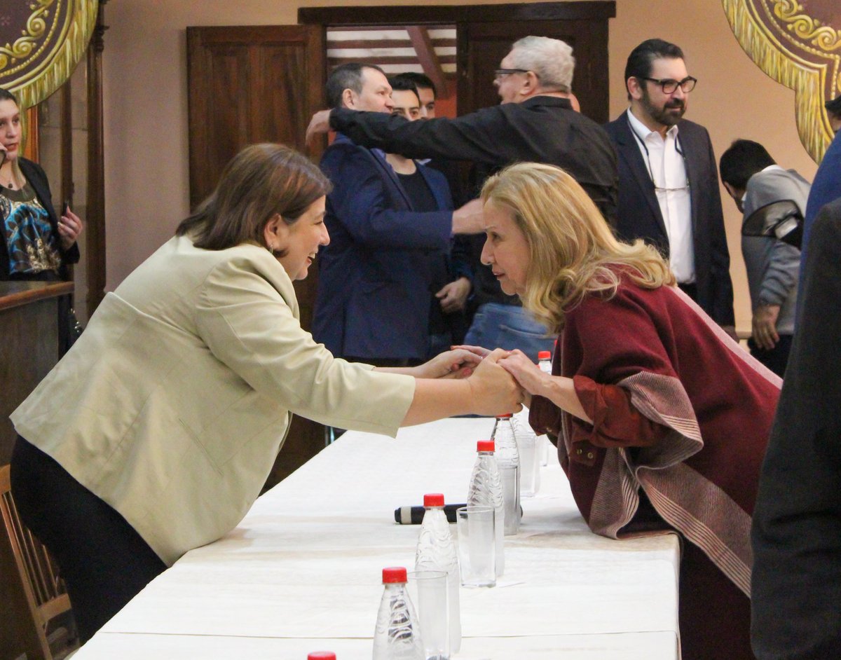 esperanza_py's tweet photo. Gracias al @partidodla por su invitación al lanzamiento de candidaturas al senado. Es un honor participar, en mi carácter de pdta de la @concertacionpy, de esta construcción de unidad para ganar en el 2023, gobernar y mejorar la vida de las familias de nuestro querido Paraguay. https://t.co/2ifSZyXk4N