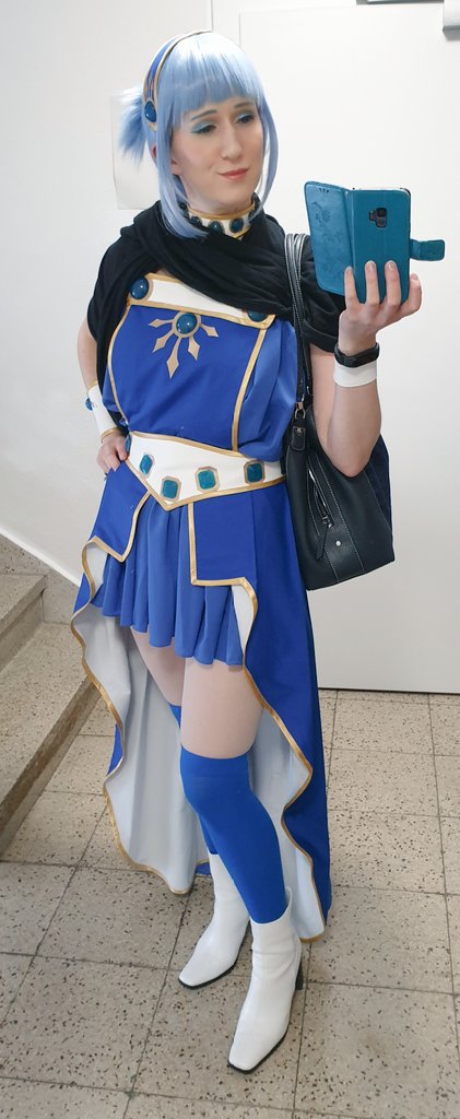 Daiyame's tweet photo. Gefühlt ewig später auch endlich los gekommen, realistisch gar nicht so spät dran, aber was ist Zeit. ⌛
Umi aus Magic Knight Rayearth heute, @Rayili sei Dank. 💙💚
#CosplayStuff https://t.co/CS4lmnURuc