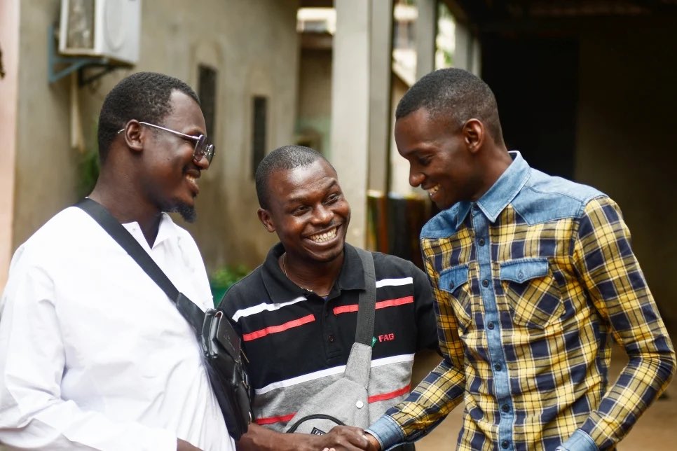 L’envie d’apprendre et les nombreux talents des réfugiés mis en valeur par cette prometteuse initiative multi-acteurs. 

Projet UNIV'R : 21 jeunes réfugiés arrivés en France pour étudier en Master.
unhcr.org/fr-fr/news/pre…
