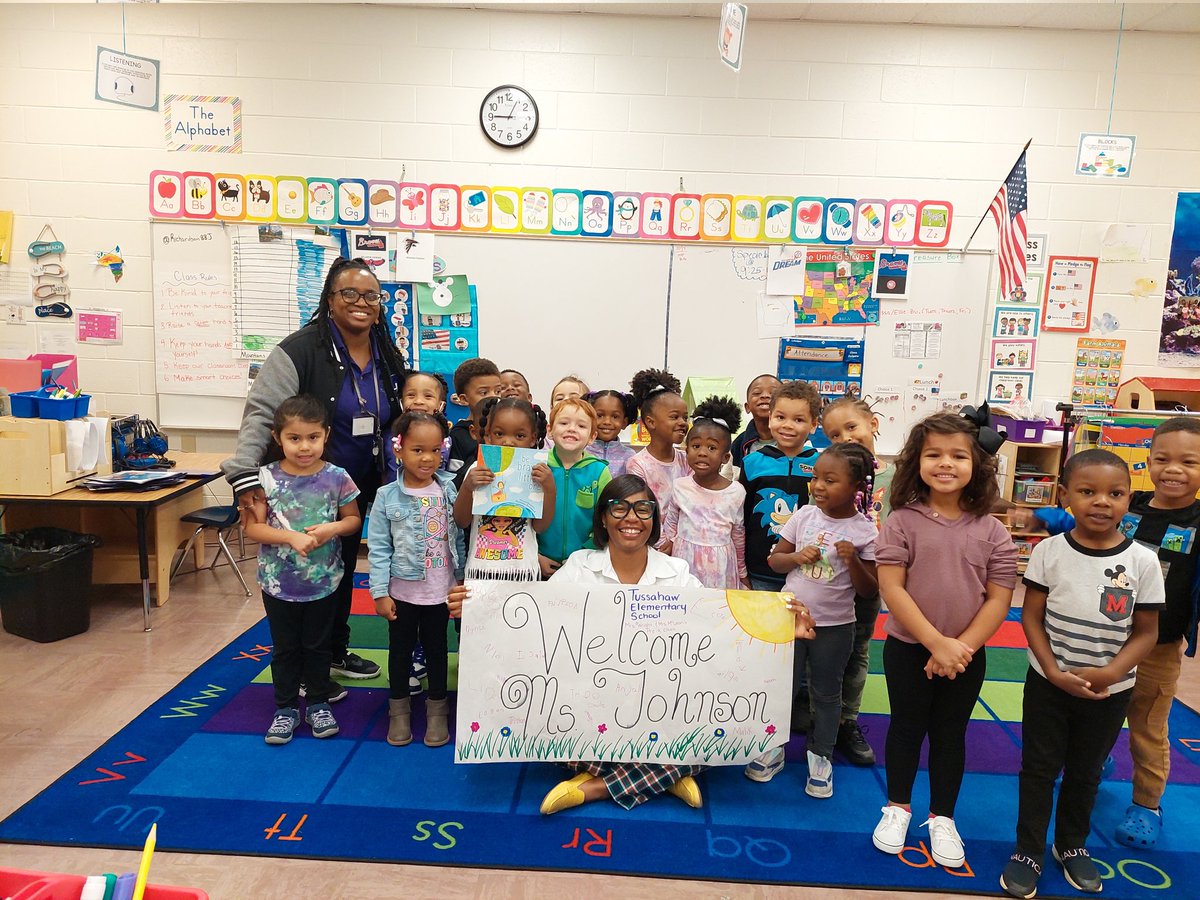 Richardson88J's tweet photo. Thank you Ms. Johnson @NMJ1913 for reading to our class.@GeorgiaPower
We had a great GA Prek week!!!
@Richardson88J @HenryCountyBOE @KrystalLRichter @cmjonesx2 @mr_bsclass @ShandraSupports @TES_hcs #GaPreKWeek #ExpectEarlylearningHCS https://t.co/KOG5FbYGb0