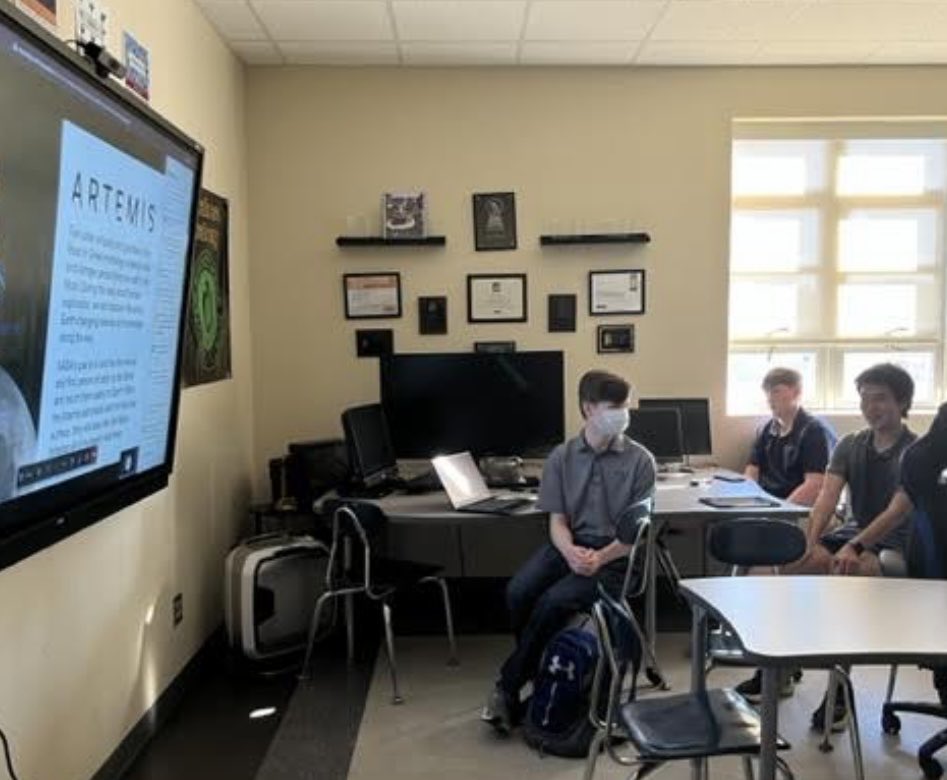 taknightsfan's tweet photo. TA Knights have entered the NASA App Challenge! @NASASTEM #spaceapps #KnightsinSpace https://t.co/juH01BdINm