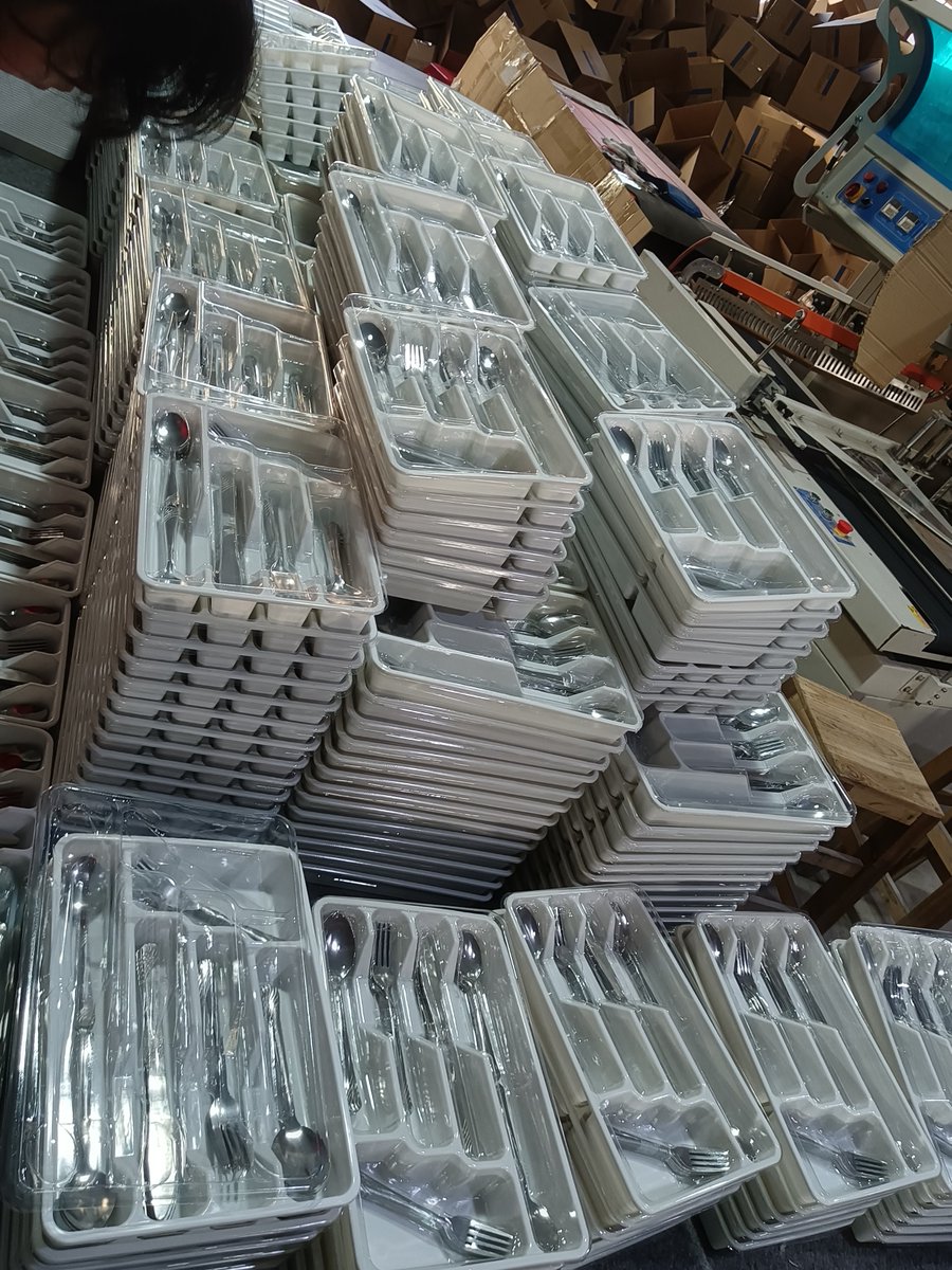 AlisaZhou88's tweet photo. Stainless flatware (Table &amp; Dessert Knives, Forks, Spoons, Tea Spoons .....) 
Stainless kitchen tools (Skimmer, Turner, Whisk .....)  
Stainless kitchen Knives (Chef, Butcher, Steak Knives .....)  
 
#stainlesssteel
#flatware
#dinnerware
#tableware https://t.co/wtnVDKSfQp