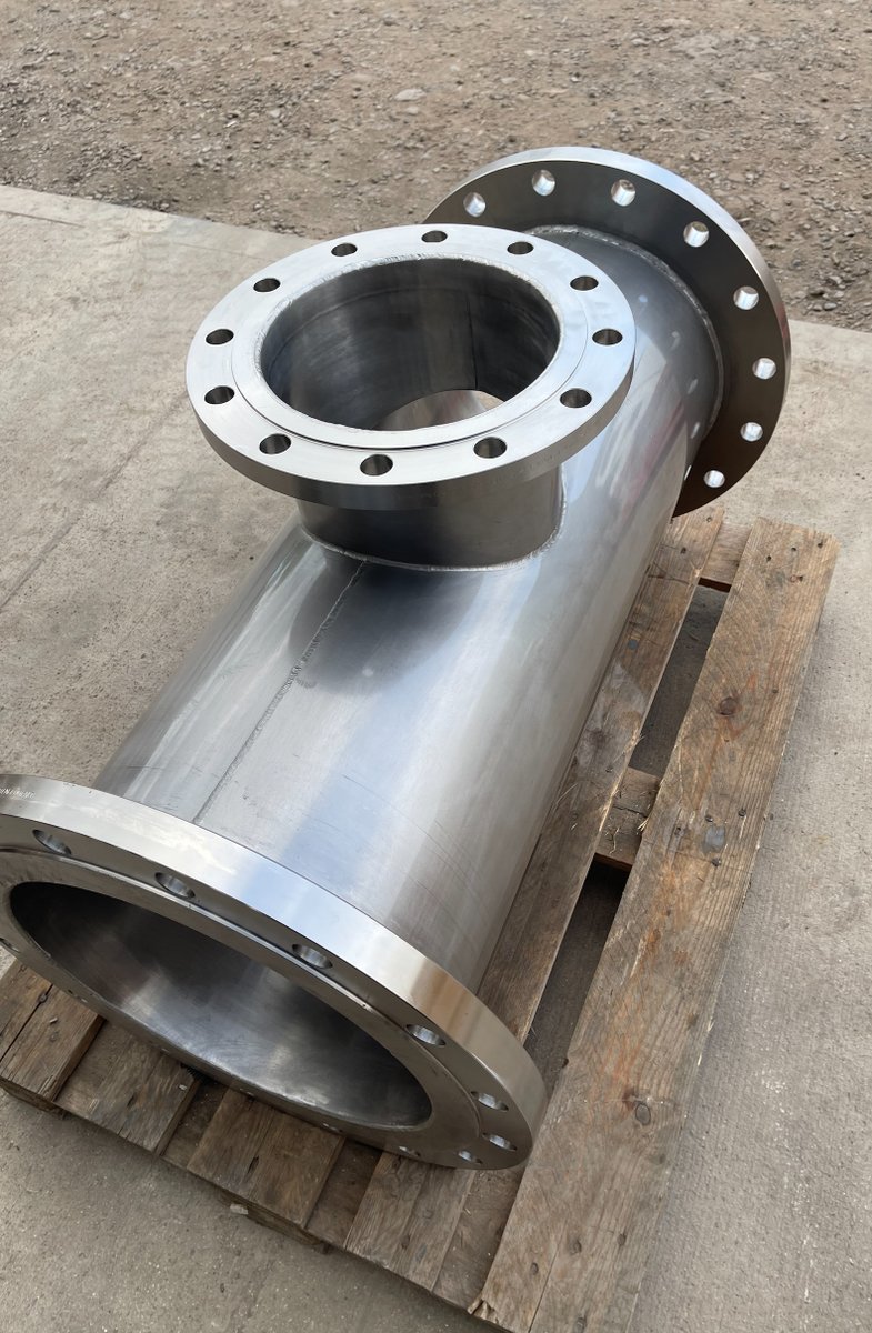 BSFL_UK's tweet photo. 16" x 10" PN16 Flanged tee to customers specification drawn, rolled, welded and dressed all in house by our workshop in Melksham.
#StainlessSteel #Hygienic #Pipework #ProcessPipework #welding #tigwelding #polishing #quality #ukmfg #iso9001 #Fabrication #Flanges #Tee #laser https://t.co/MaSXGCMkYg