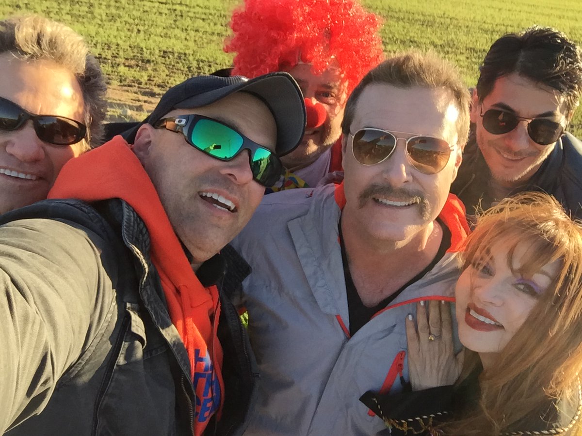 HarrisonSmith85's tweet photo. #RIPJudyTenuta #RIPJudy #RIPLoveGoddess
A few more shots of my time with Judy Tenuta onset of my #GarlicandGunpowder
TRAILER: https://t.co/bm83v6LMPk
Lots of Judy in this film and she's funny AF in it.
She will be missed.
@imdeanmcdermott @Felissa_Rose @JamesDuval @MartinKove https://t.co/yFQmL01c0Y