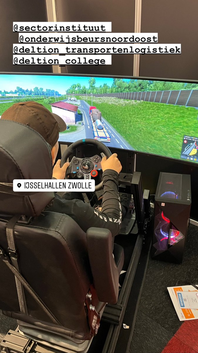 LodewijkDanser's tweet image. Dit weekend, 7 en 8 oktober 2022 is de 
@OWBNO Noord-Oost in de @IJsselhallen in Zwolle. @Deltion is met alle sectoren vertegenwoordigd. Ook Transport en Logistiek is van de partij. Daarnaast ook branchevertegenwoordigers @STLwerkt en @AldiverBBL