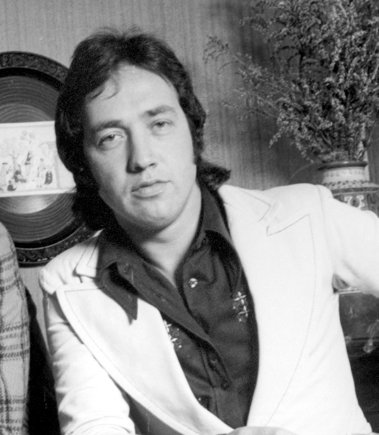 AC/DC on Twitter "October 2017 Young R.I.P. https//t.co/kjTLePB1AD" / Twitter