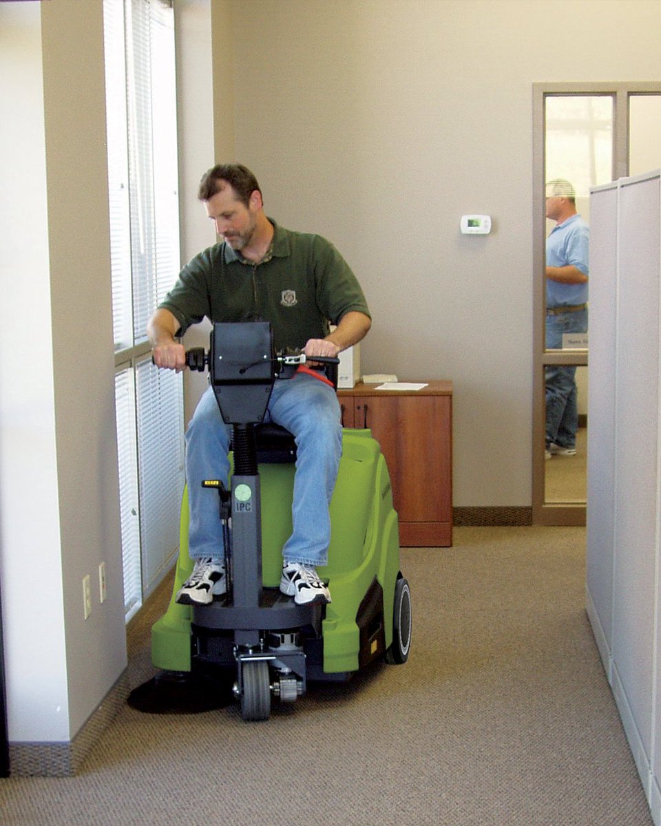 IPCEagle's tweet photo. Could you benefit from an increase in productivity when sweeping carpets and hardwood floors?

Walk-behind or Ride-on the IPC Eagle 512/512R vacuum sweeper. The choice is yours!

#IPCEagle #ipcworldwide #professionalcleaning #floorcare https://t.co/wRGtAQwtoR