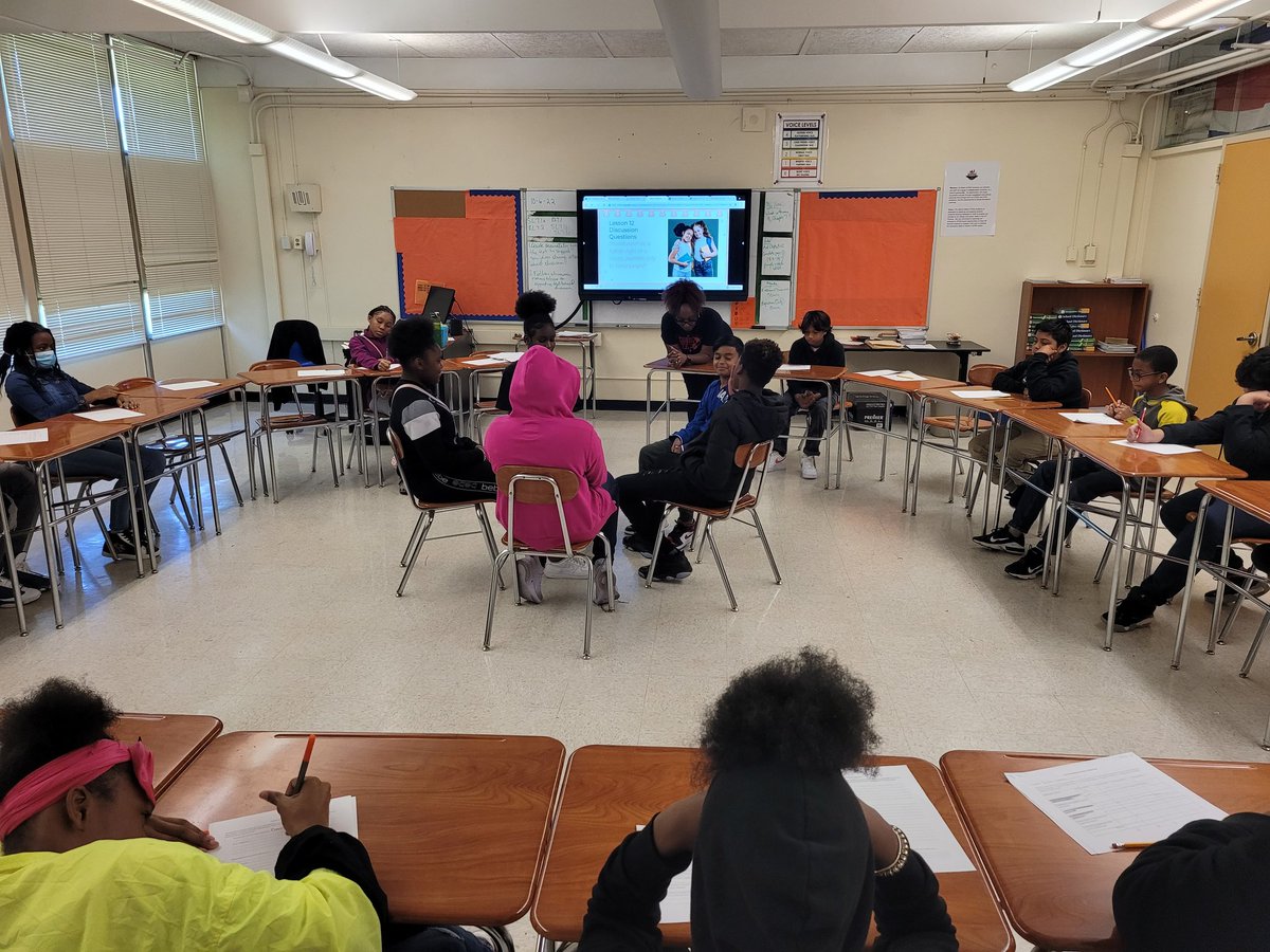 WilsonStem's tweet photo. Grade Level, Engaging, Affirming, &amp; Meaningful learning happens everyday @WilsonStem. @unboundedu @CharMeckSchools https://t.co/hYhHeXD1oL