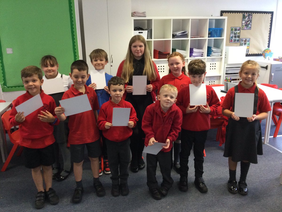 standrewsmajor's tweet photo. Llongyfarchiadau to our fantastic Sêr yr Wythnos this week! Well done! 👍👏👌 #SAMsWorship https://t.co/pkbyyggRw0