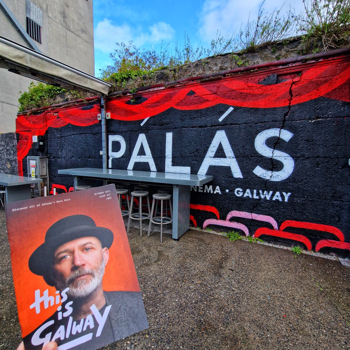 ThisIsGalway's tweet photo. Pick up a FREE copy of This Is Galway issue #27 in bars, cafés, gift shops & theatres all over the city. It's full of class interviews, event guides, local art and tips for places to eat and drink in Galway City and beyond🍸🍜🎶
@PalasGalway @EanGalway #coffeewerkandpress #plamas https://t.co/HWpldwWZTO