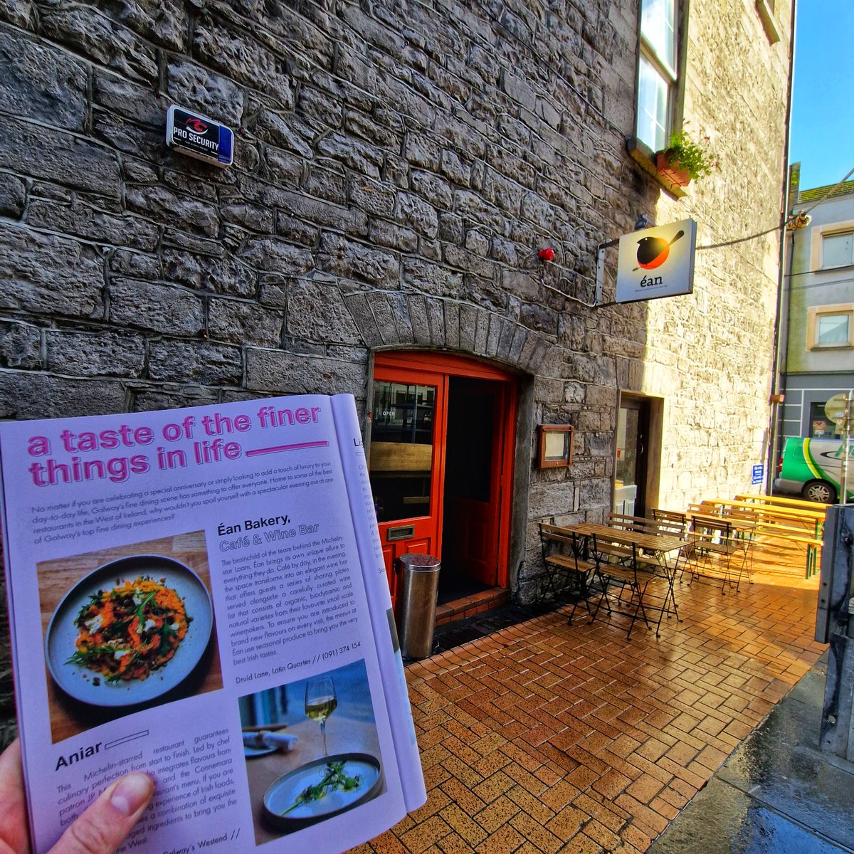 ThisIsGalway's tweet photo. Pick up a FREE copy of This Is Galway issue #27 in bars, cafés, gift shops & theatres all over the city. It's full of class interviews, event guides, local art and tips for places to eat and drink in Galway City and beyond🍸🍜🎶
@PalasGalway @EanGalway #coffeewerkandpress #plamas https://t.co/HWpldwWZTO