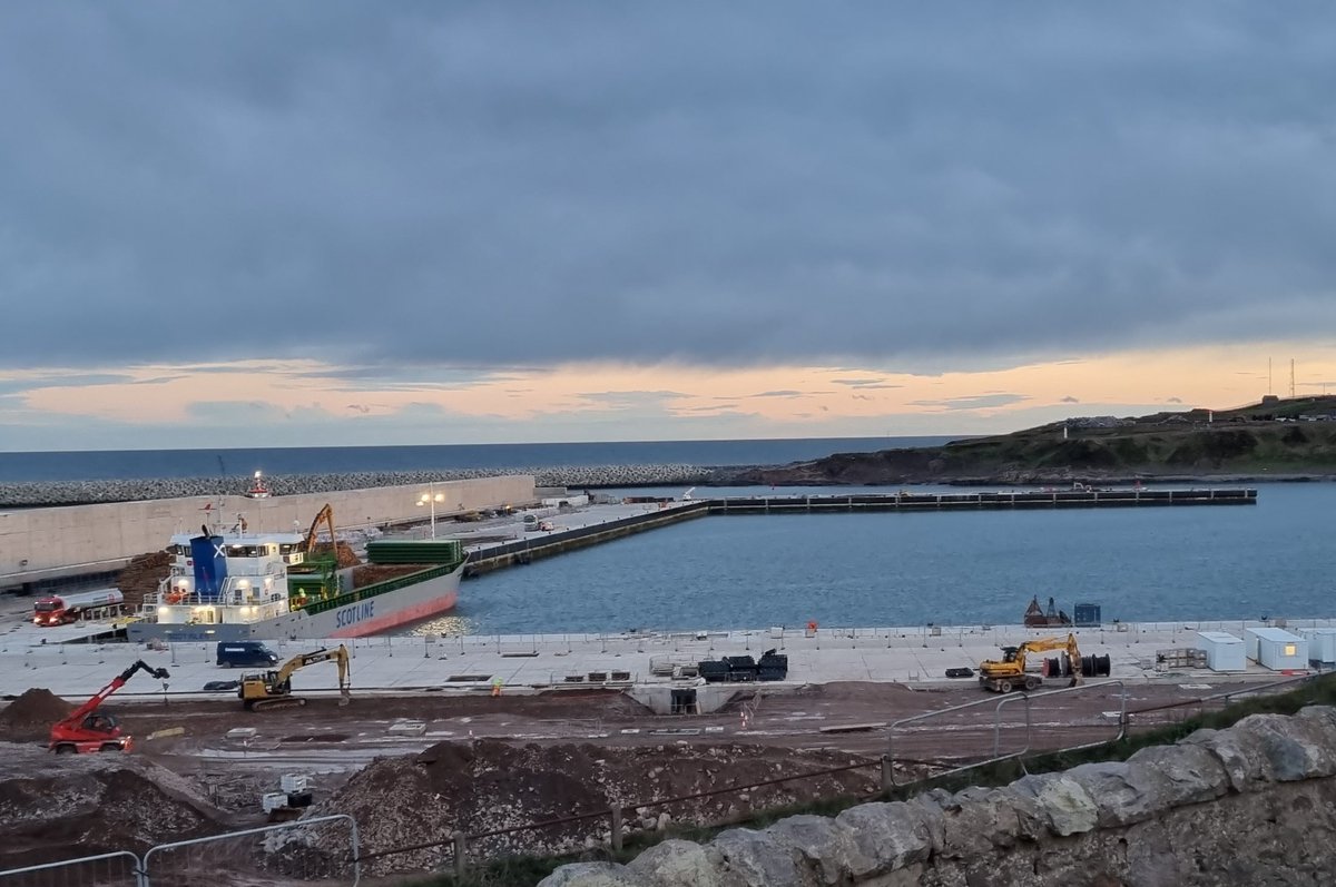 Delighted to see cargo being handled at Aberdeen's new South Harbour. Visit organised as part of the well attended #BPA conference <a href="/PortofAberdeen/">Port of Aberdeen</a>