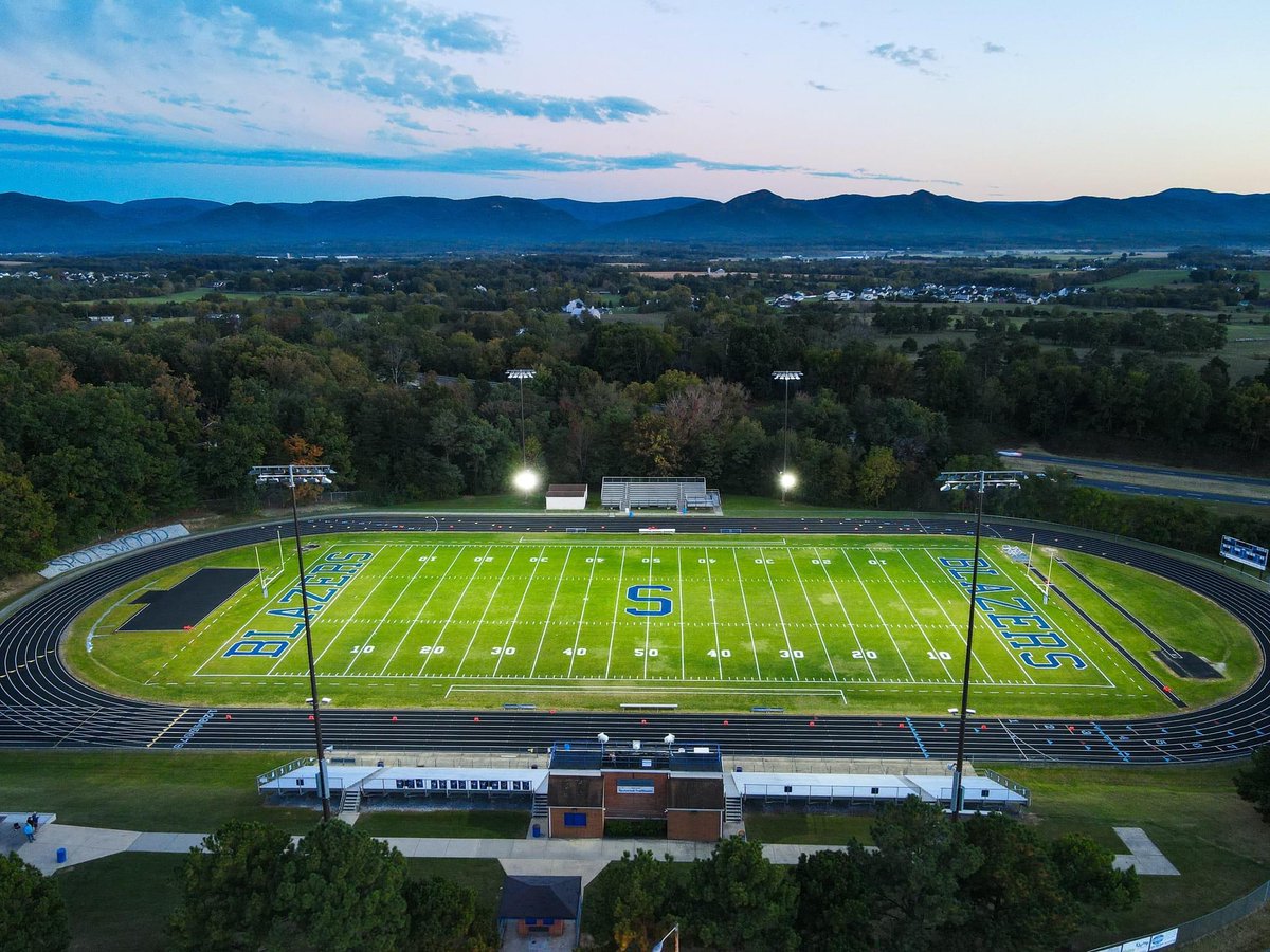 pioneerathletic's tweet photo. #FieldsOfExcellence Friday. Don't forget to take photos of your field when it's looking it's best for Field of Excellence applications due Dec. 31st! Spotswood High School in Penn Laird Virginia has everything dialed in for Homecoming! 📸credit: @CoachTimLeach #ChefsKiss https://t.co/LfzAuouNy3