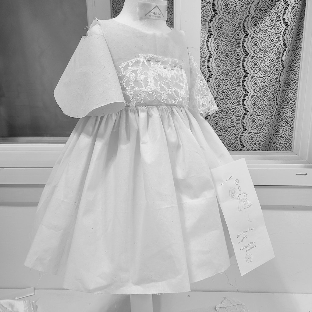 dress_goggan's tweet photo. Toile for Hyacinth baby dress🌸
(Born on 21/jul/2021)
히아신스베이비드레스 광목가봉🌸
#babydress #nftbackground #NFT #NFTcollections #nftphotography https://t.co/4DZIxnoQtB