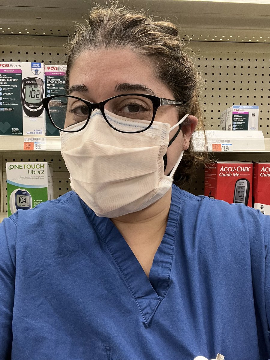 ellebelle18's tweet photo. Waiting at ❤️CVS❤️ for my Flooster (flu shot + omicron bivalent booster) 💉 💉 (thanks for the idea 💡 @MichelleMaMD ). https://t.co/QIV1f8flkK