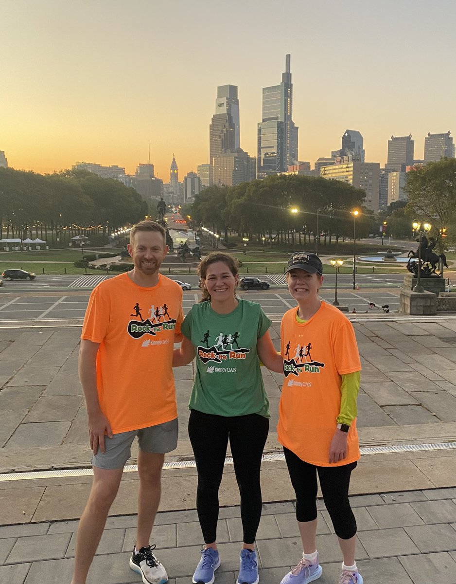 Team @KimrynRathmell well represented at the #rocktherun #KCRS22 @kidneycan 5K this morning. Channeling our inner Rocky in Philly on steps of art museum. Should have thought to invite @rob_hapke! @katy_beckermann @kategessner_uro