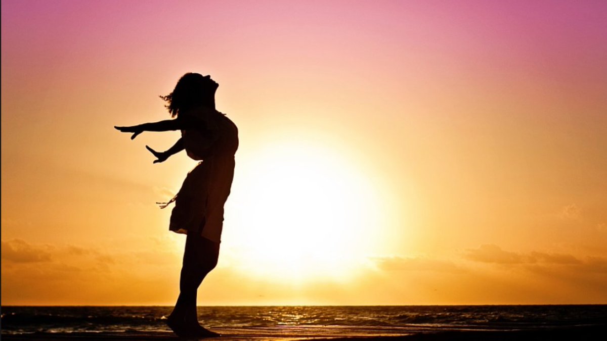 care_womans's tweet photo. With our genetic menopause test, you'll learn how to reduce symptoms with lifestyle changes. 
Visit our website to learn more:  https://t.co/iblZ0nX2FN https://t.co/lrEXy1aECX