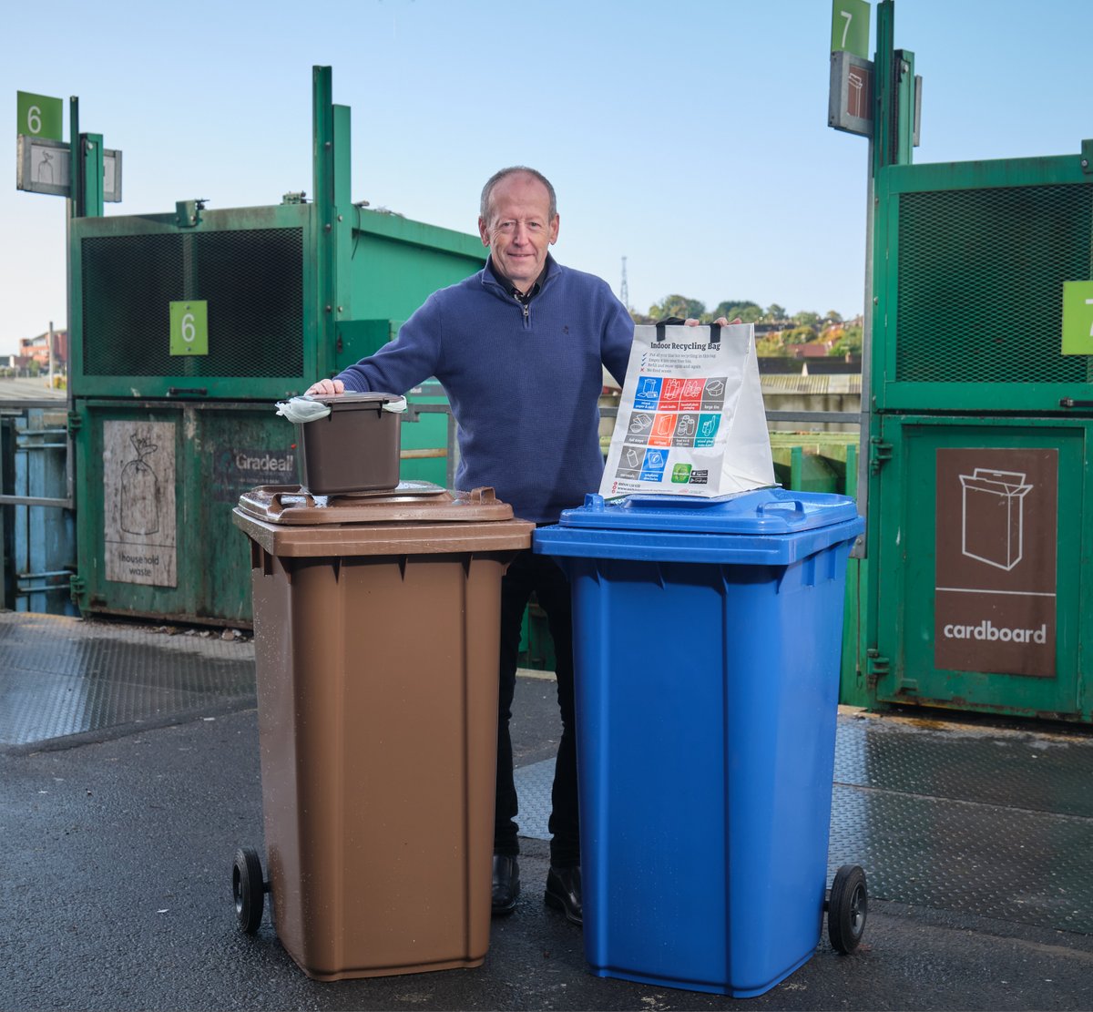 MidUlster_DC's tweet photo. The Council is encouraging residents to ‘get real’ about recycling this #RecycleWeek, 17 – 23 October. Environment Committee Chair @CllrSmcguigan, 'If we increase our actions, we can help protect our environment'. #MidUlsterRecycles 
Read more at: https://t.co/lvbufyXxUQ https://t.co/ppYOyhBA17