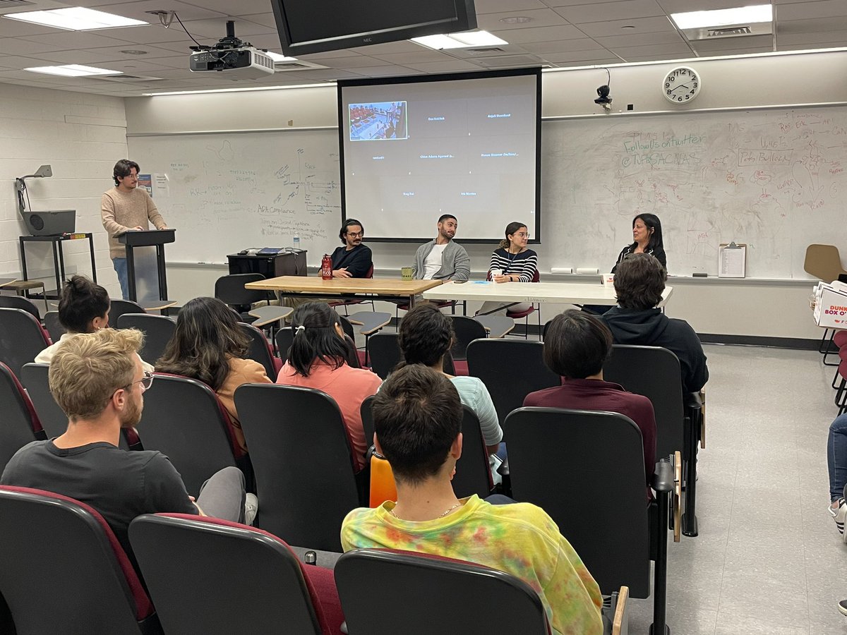 TuftsSACNAS's tweet photo. Great turnout yesterday at our code- switching discussion panel. Shout-out to our awesome moderator and panelists for this very productive session! @juanbq99 @Rioslaboratory @ama_anast @SadiQuinones and Gonzalo (not in twitter) @TuftsGSBS @TuftsIRACDA @TuftsMedSchool https://t.co/SrynZxUTLH