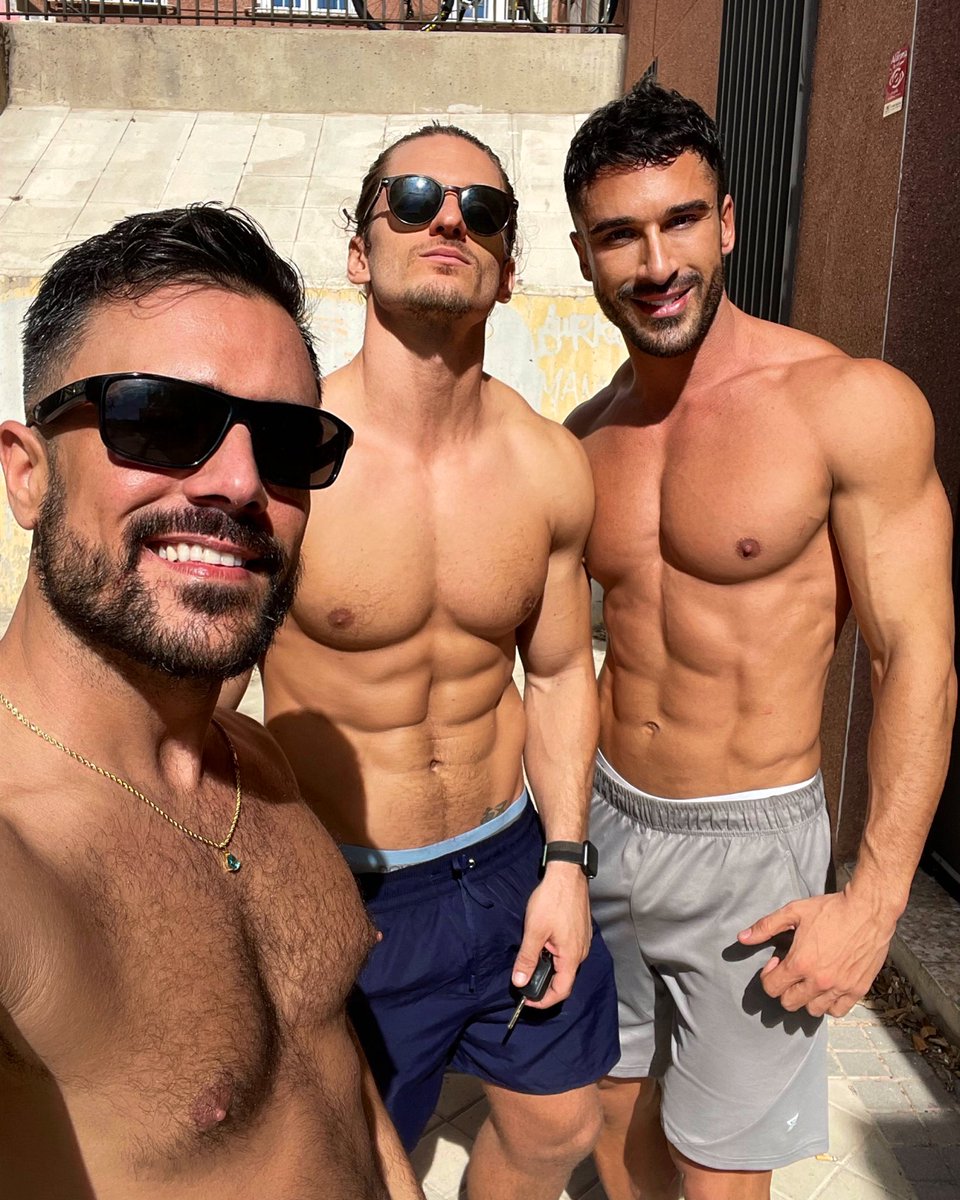 NachoRubCa's tweet photo. Friyay 🔥 #FridayFeeling #friends #gym https://t.co/pOOBkGfzH2