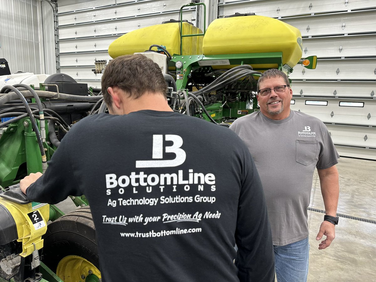 BottomLineSolu1's tweet image. New BLS wear is here…Thank you #SignsOfSuccess ~ Chris &amp;amp; Janet Durham for another great job! 

#BLSPrecisionAgSource 
#TrustBLS