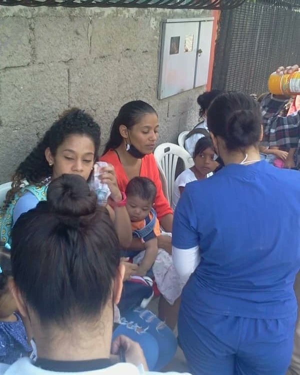enciluz's tweet photo. Jornada de atención médica nutricional en la comunidad Cristiana Jesucristo es nuestra arca, Sarría, atentos a la población de primera infancia. https://t.co/7J2v4PyLnQ
