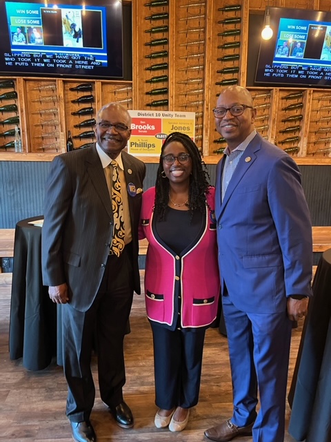 voteforjenwhite's tweet photo. THANK YOU to everyone for coming out last night! A big thanks to our sponsors: @SpeakerAJones, @BenBrooksSr, @votensp, @BaltCoExec and @SamayKindra. And thanks to Grind & Wine for your hospitality. It was truly a delicious evening! #JenForTen #District10UnityTeam https://t.co/c2vIv6SSJm