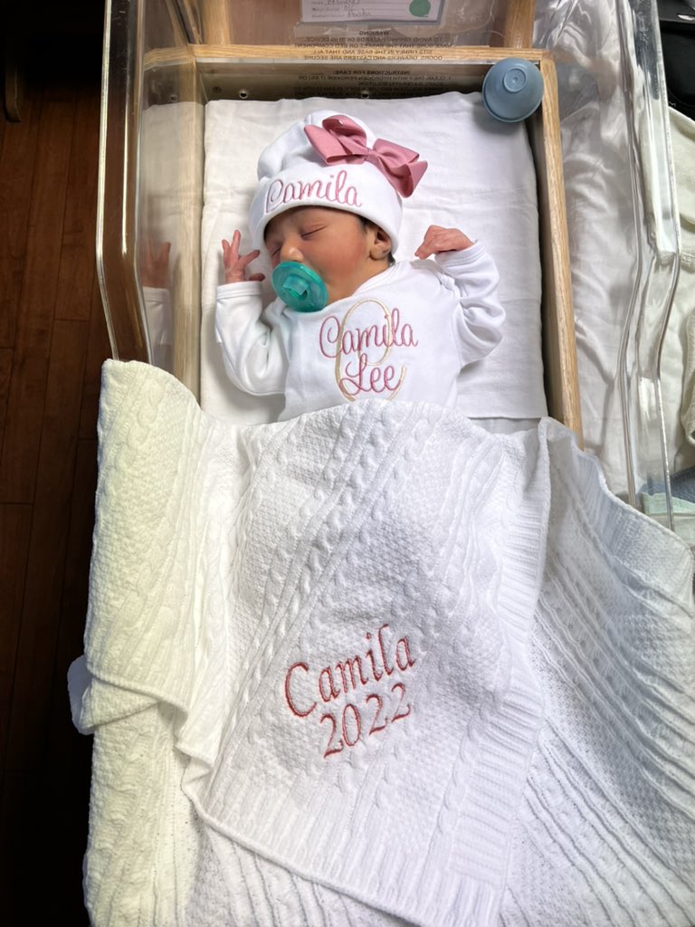 HeyRolliePollie's tweet photo. On 9/21/22 @ 7:17pm my life changed again when my daughter was born and I haven’t been able to stop staring at her since 🥰🎀 https://t.co/HTf4FL8SQj