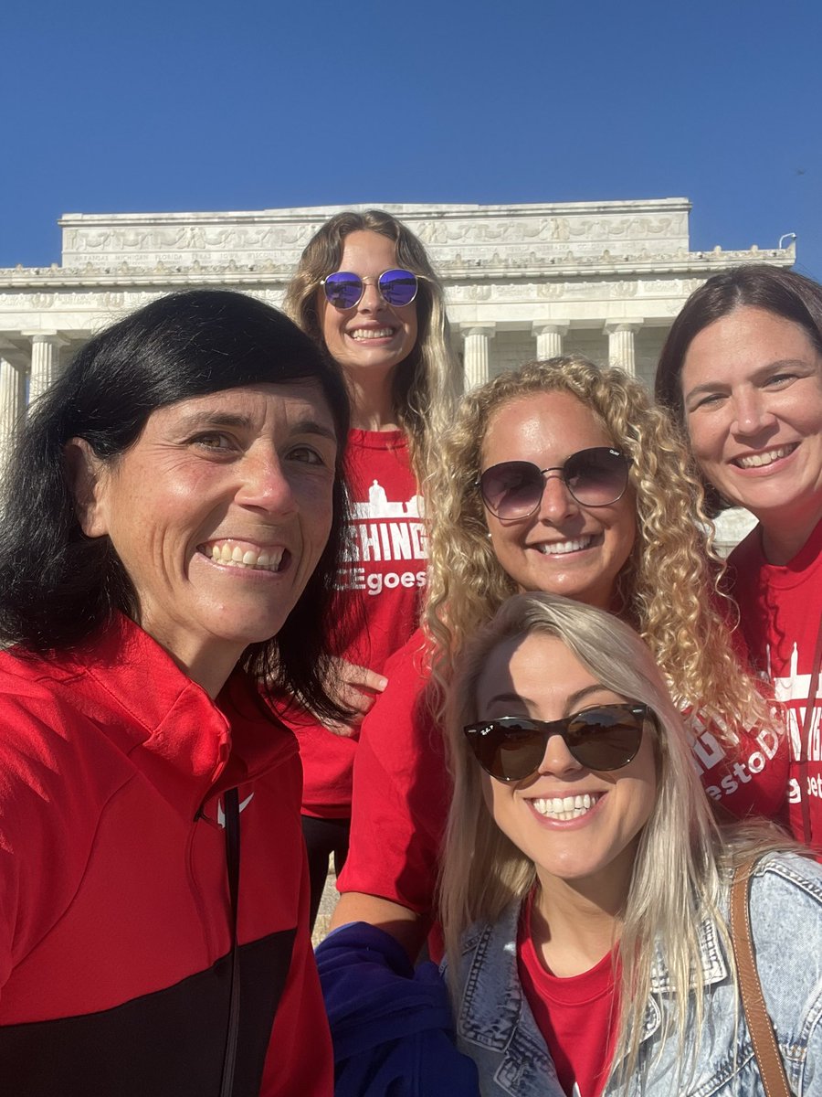 Lauren Sullivan tweet media