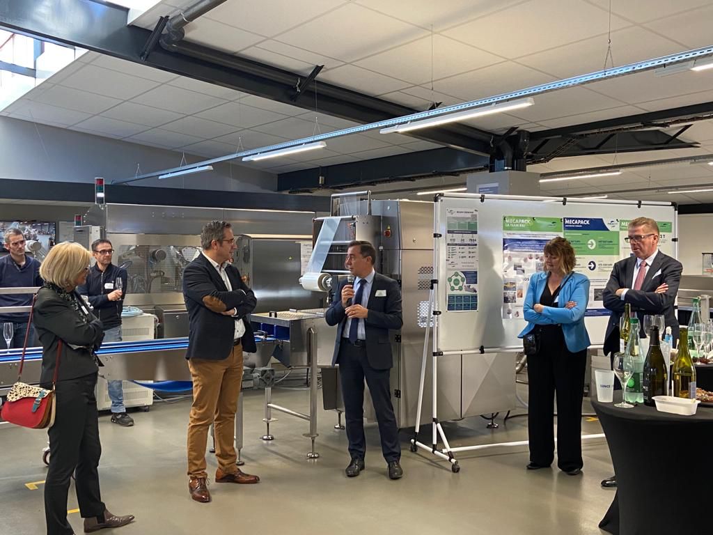 a_leboeuf's tweet photo. Visite de l’entreprise #Mecapack, spécialisée dans l'emballage de produits et qui fête ses 75 ans !
En plus d’être très innovante, l'entreprise est aussi ancrée sur son territoire de #Pouzauges et mène des actions auprès de la jeunesse. https://t.co/4W4w7IlOR2
