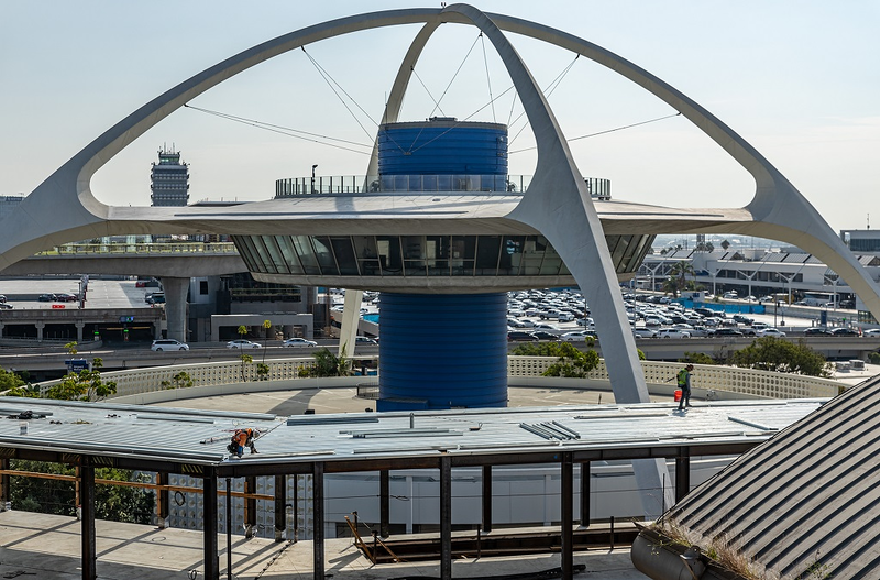 airwaysmagazine's tweet photo. The third phase of Terminals 2 and 3 refurbishments at Los Angeles International Airport (LAX) has been completed. #DeltaAirLines #LosAngelesInternationalAirport #Terminal3 #TerminalModernization
https://t.co/AvjUxT2kP2 https://t.co/7izg956Xc9