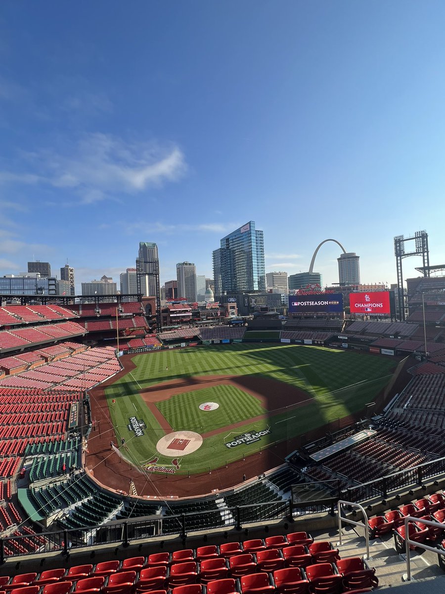 katiejwoo's tweet photo. Let’s have a day. #STLCards https://t.co/kJjioHFgbx
