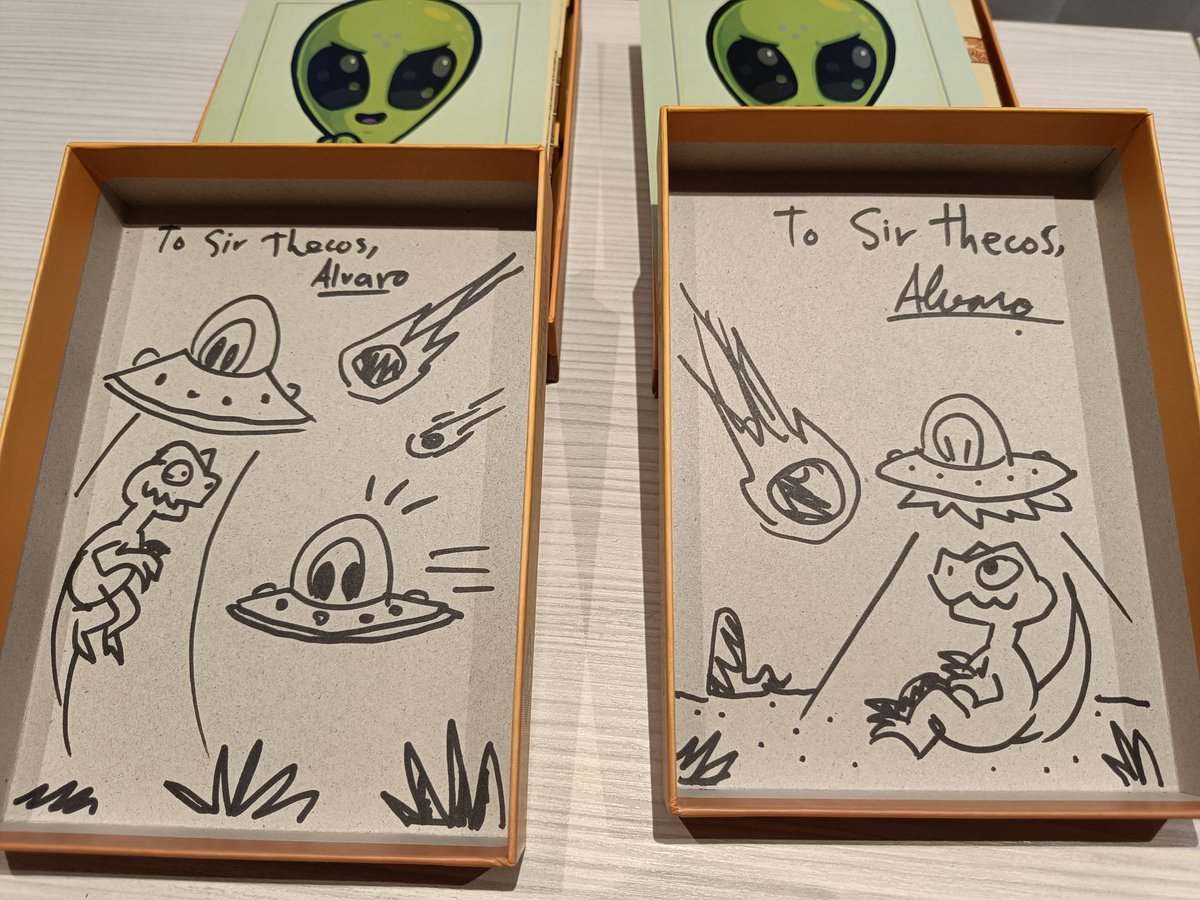 A huge thanks to Alvaro from <a href="/tembo_studio/">Tembo Studio</a> for signing my copies of Kaboom Universe - this is stunning! 😍

#spiel22 #spiel2022 #boardgames #gaming