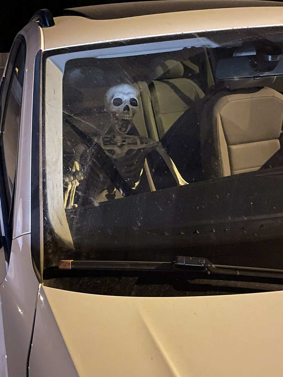 We want to apologize for the vb game last night taking so long. We had a fan in the parking lot waiting for the game to end and it simply took too long!  Our apologies 😉 #Halloween2022 #scary #boo #Skeleton #Halloween