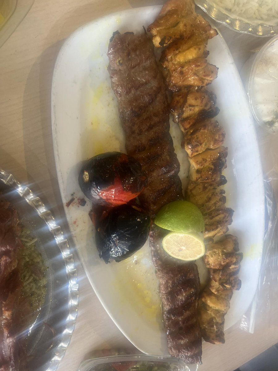 anamzehra86's tweet photo. Muslim Kebab House in Grand Bazar, Tehran is a traditional kebab house famous for it’s delicious taste. Has always long waiting queues, except for Fridays

#ChroniclesOfIran https://t.co/8NIxoYleEZ