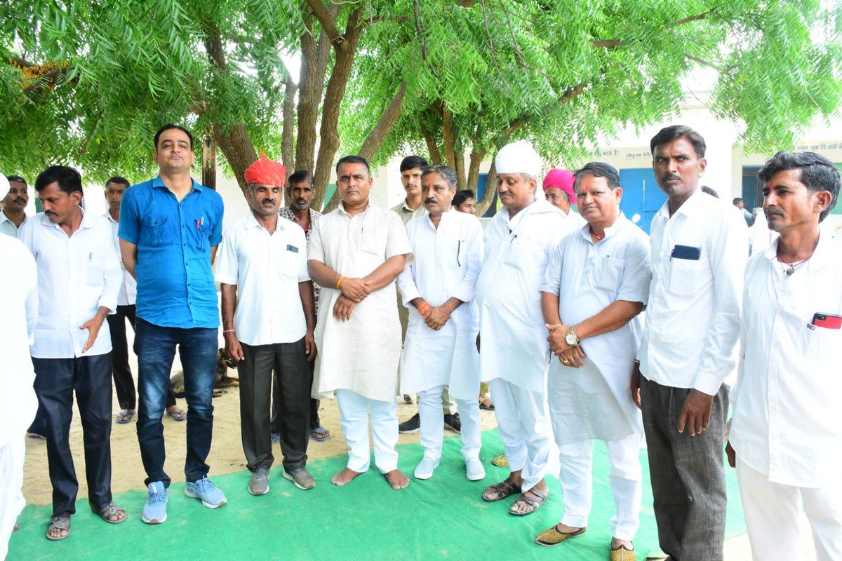 MadanPrajapat_'s tweet photo. #काम_किया_हैं_काम_करेंगे
आज विधानसभा क्षेत्र के ग्रा.पं. पारलू की नव क्रमोन्नत राजकीय उच्च माध्यमिक विद्यालय म्हारों की ढाणी पारलू के उद्घाटन कार्यक्रम में भाग लिया।
इस अवसर पर ग्रामवासियों द्वारा दिए गए मान सम्मान के लिए ह्रदय से आभार एवं धन्यवाद।
#balotra #Pachpadra #Parlu https://t.co/tEhtiYpo86